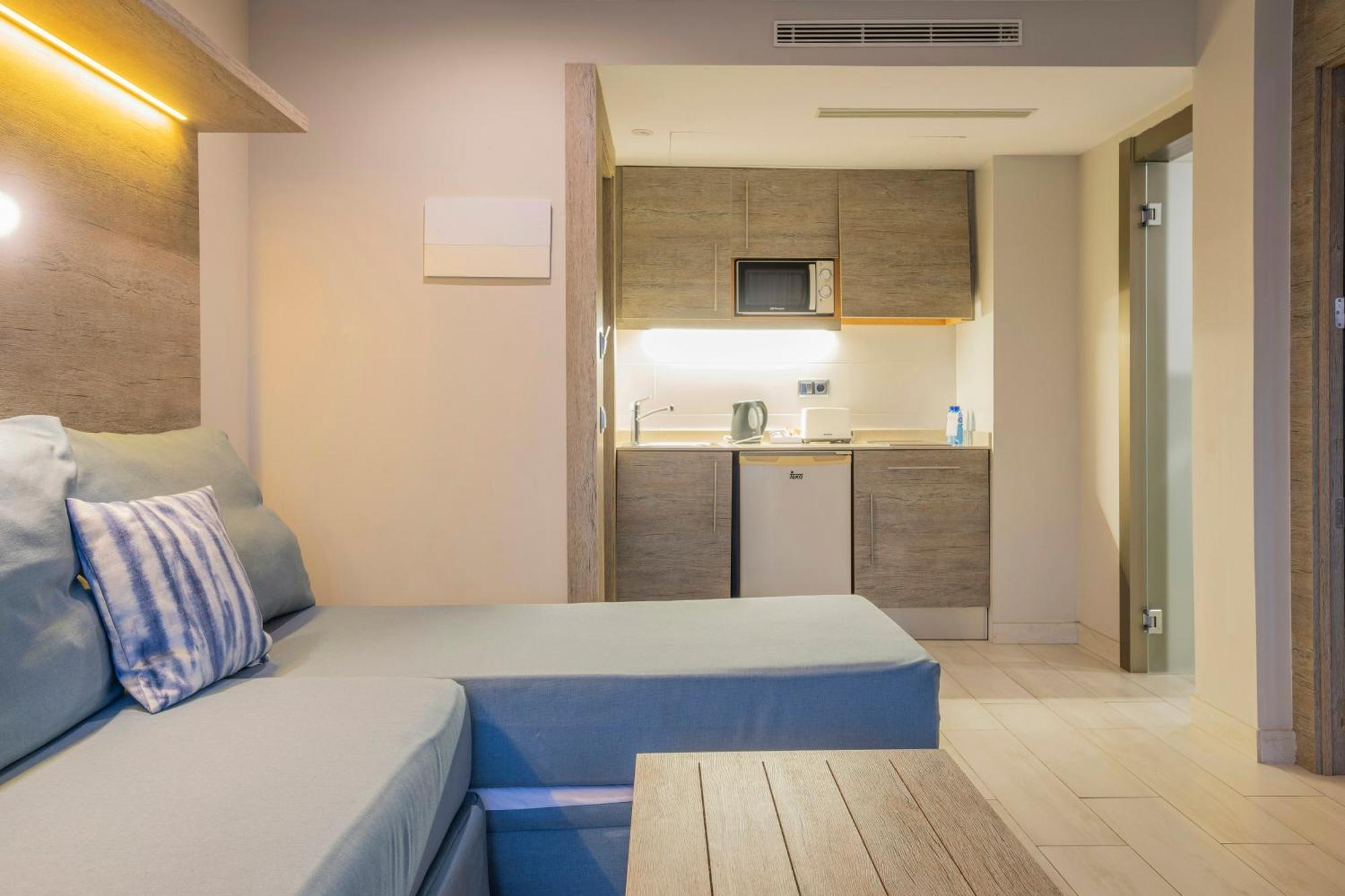 Apartment Triple