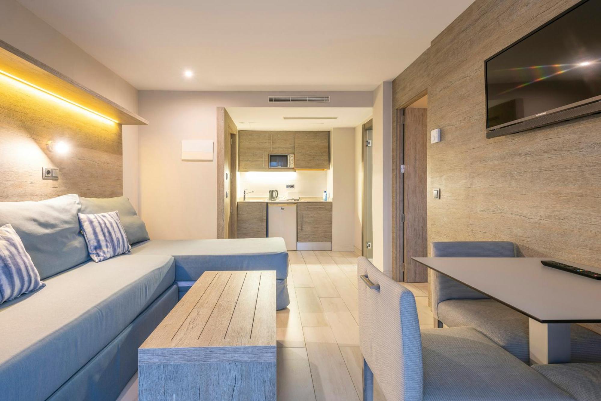 Apartment Triple