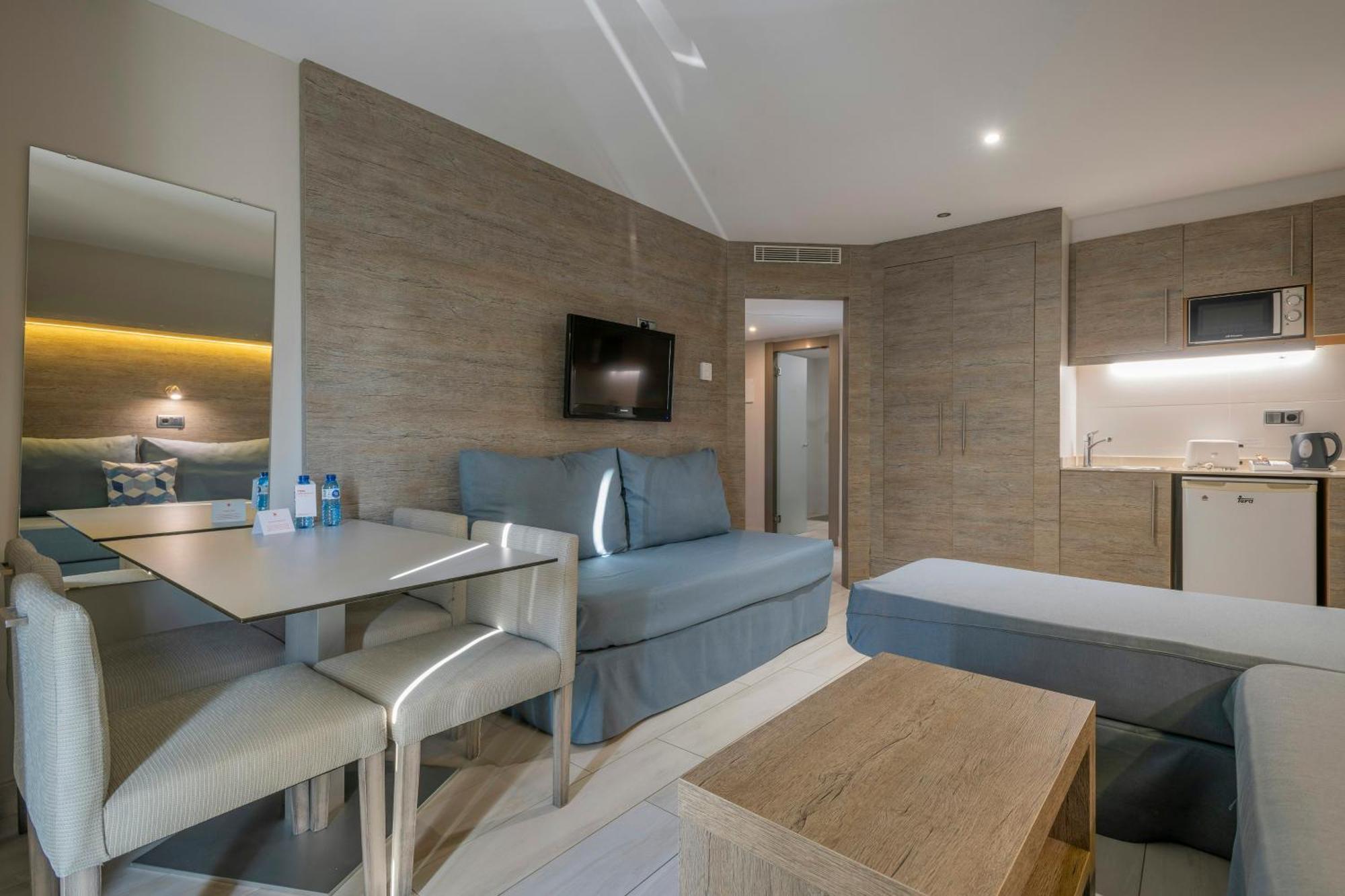 Apartment Triple
